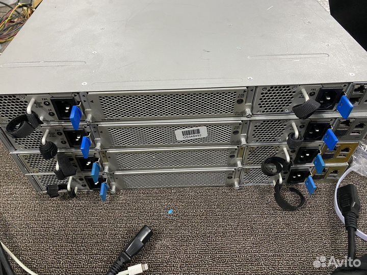 Коммутатор Cisco Nexus N3K-C3064PQ-10GX