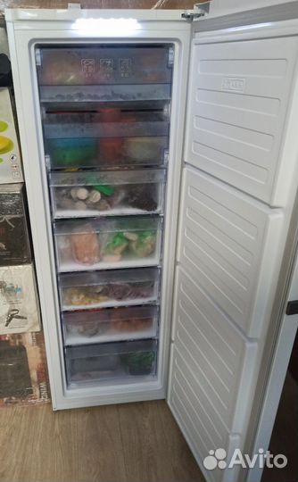 Морозильная камера веко rfnk290E23W