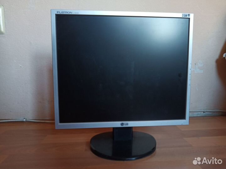 Монитор LG Flatron