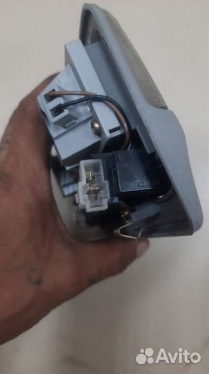 Плафон внутреннего освещения передний