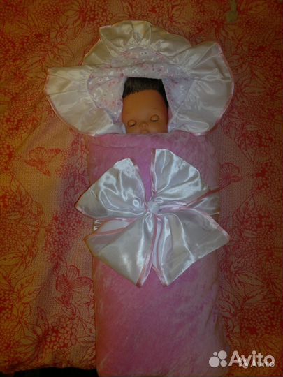 Комплект на выписку для девочки