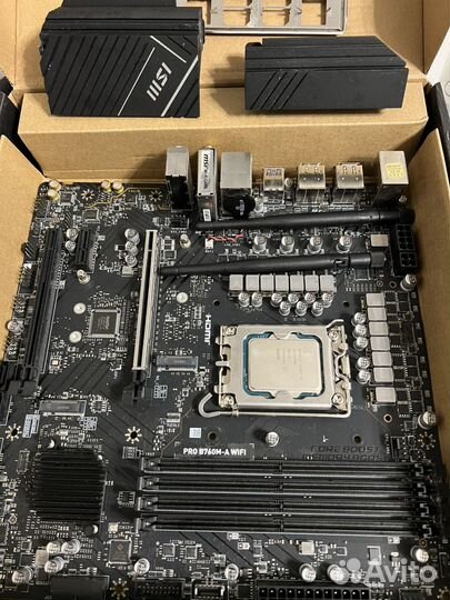 Материнская плата с процессором