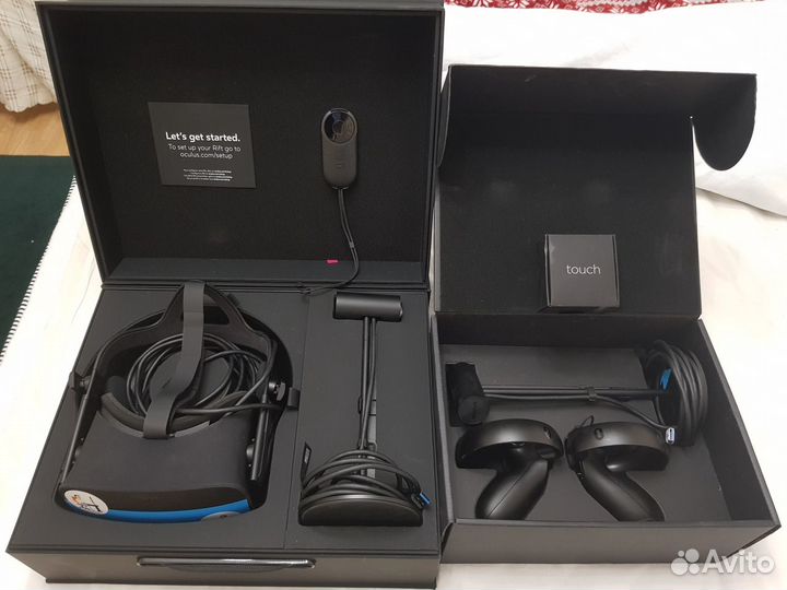 Комплект Шлем + Контроллер Oculus Touch