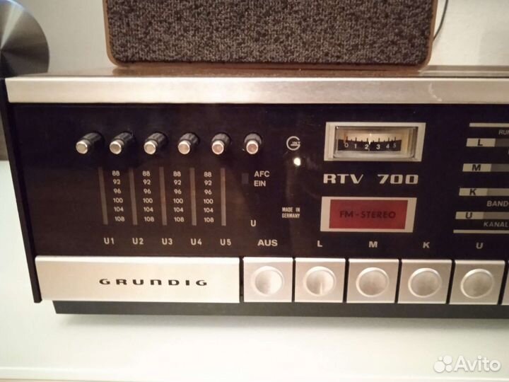 Grundig RTV 700