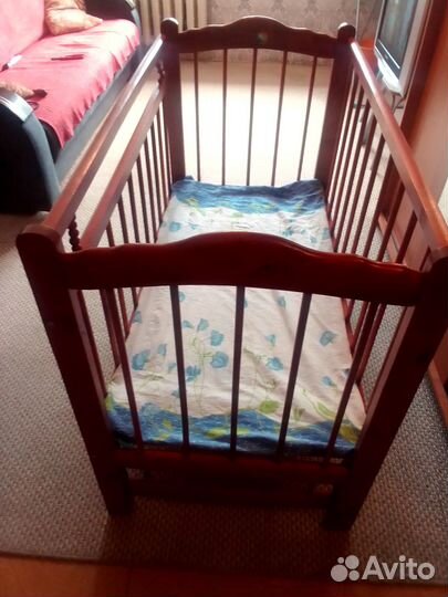Продам детскую кроватку