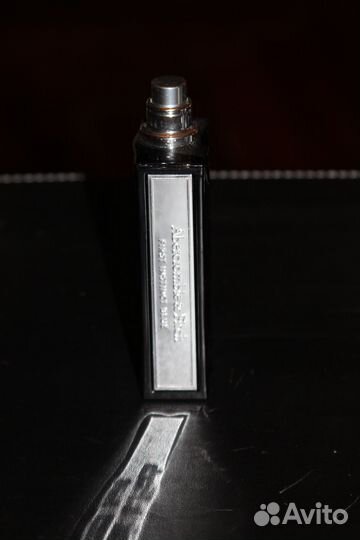 Флаконы из-под духов. Оригинал