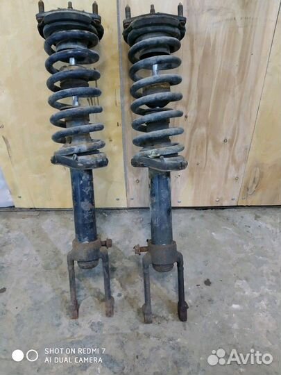 Стойки амортизаторы Jeep Grand Cherokee 05-10 г
