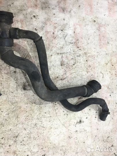 Патрубок системы охлаждения Audi A4 B6 ALT 2003