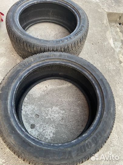 Goodyear UltraGrip 8 235/45 R17