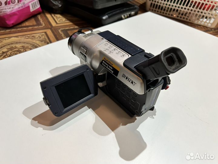 Видеокамера sony handycam vision video HI8