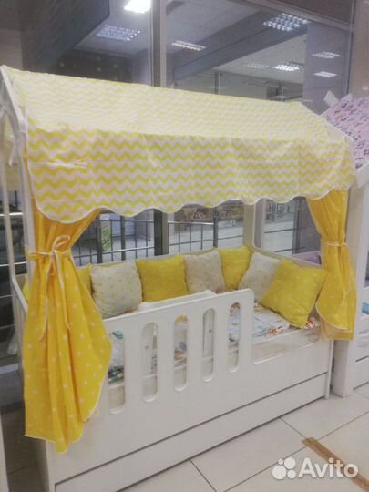 Детская кровать домик