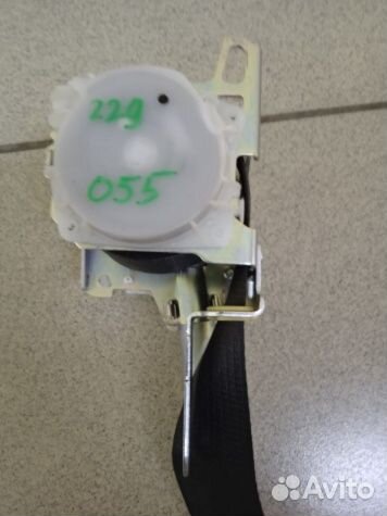 Правый ремень безопасности Toyota Corolla