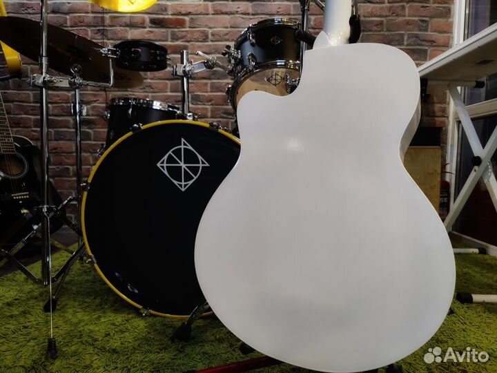 Акустическая Гитара + Каподастр