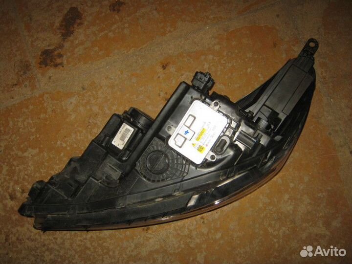 Фара правая Kia Sorento Prime 3 UM