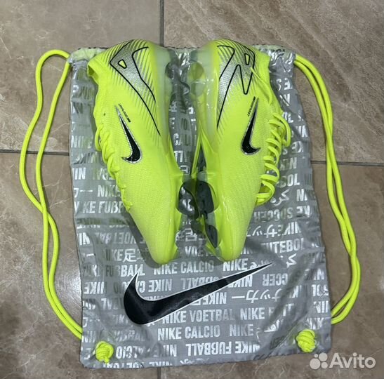 Футбольные бутсы nike mercurial