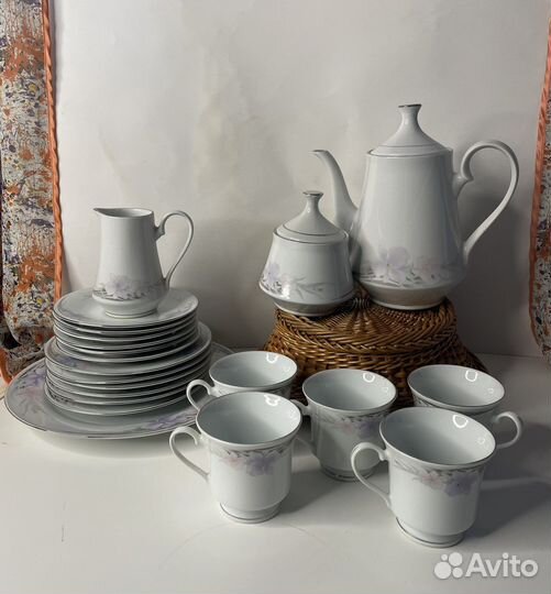 Набор столовой посуды сервиз