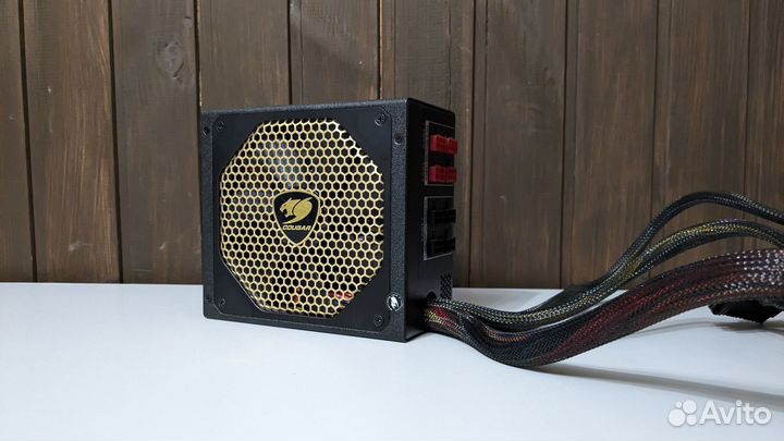 Cougar GX 1050W 80+ Gold / Блок питания