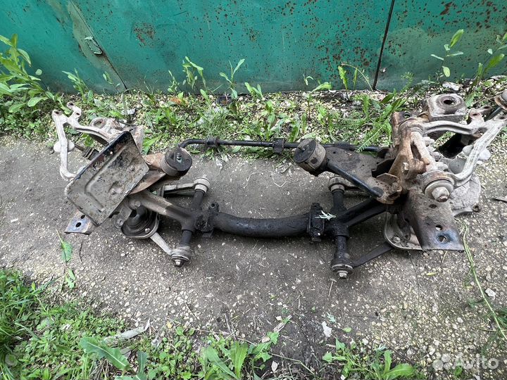 Передняя балка Нива Шевроле