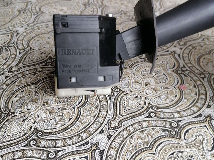 Подрулевые рычаги Renault