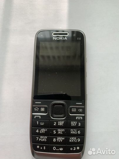 Nokia e52