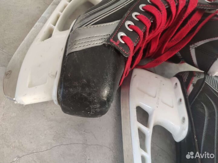 Хоккейные коньки bauer vapor x200