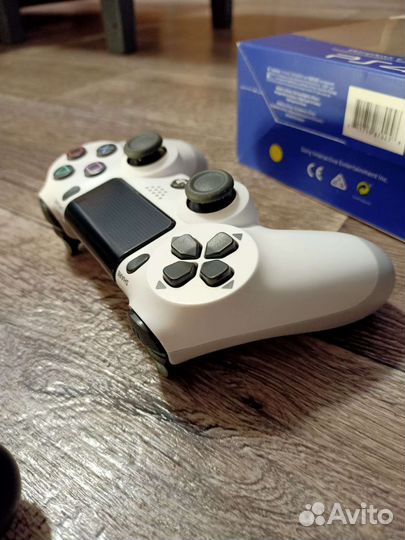 Sony ps4. два геймпада, две игры. + Гарантия