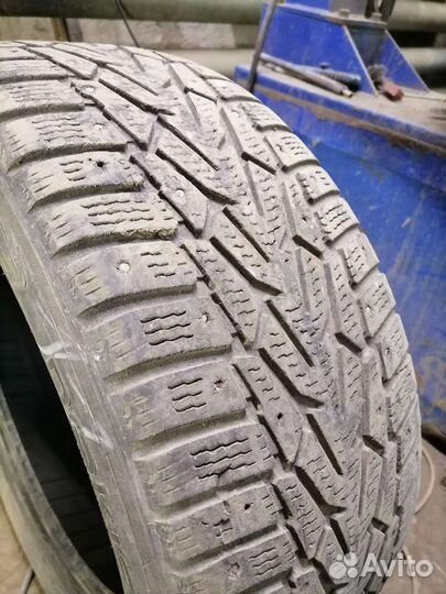 Nokian Tyres Hakkapeliitta 7 215/55 R16 97T