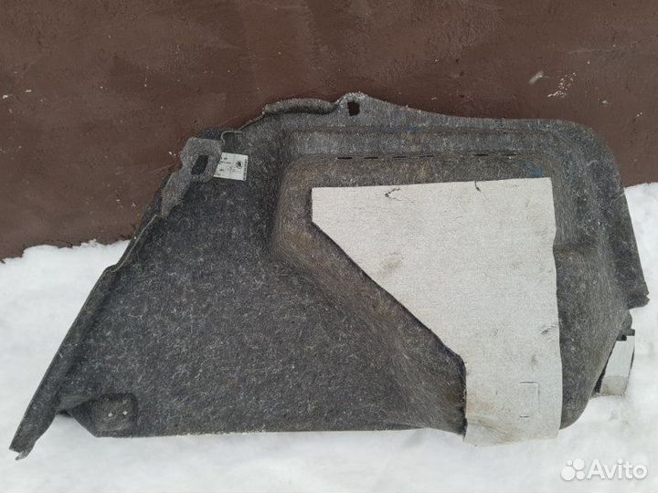 Обшивка багажника задняя левая Skoda Rapid 1.2 CBZ