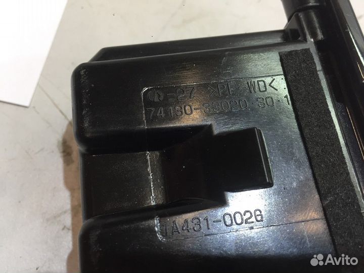 Пепельница задняя левая (Lexus GS)