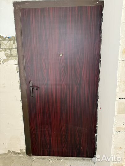 Дверь входная металлическая