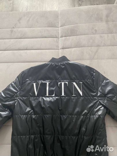 Кожаная куртка valentino
