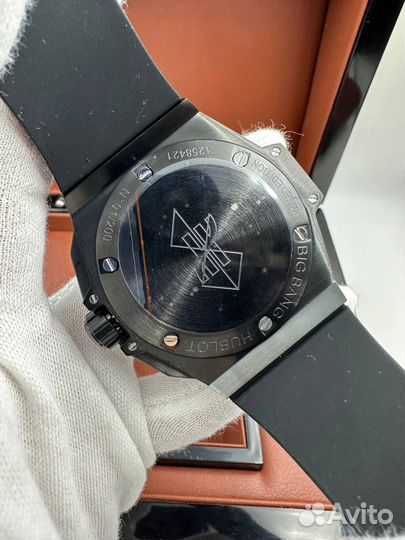 Часы hublot