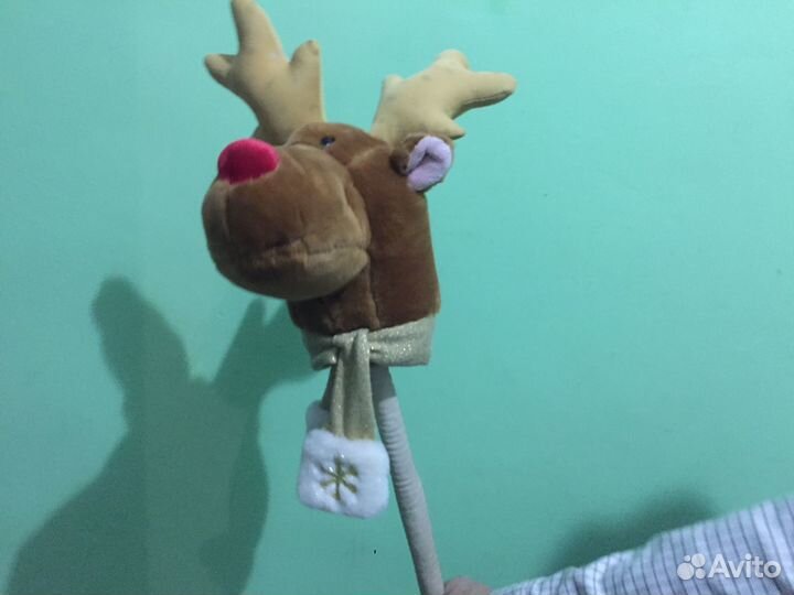 Олень на палочке скакалочке для детского праздника