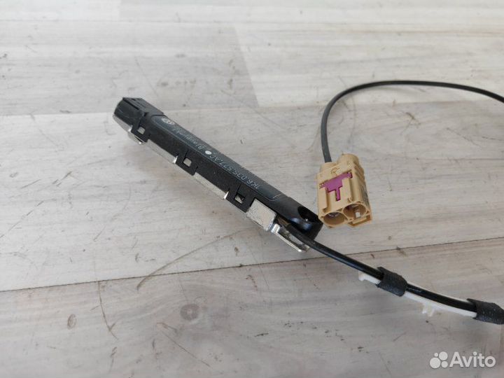 Усилитель антенны Volkswagen Golf 5 caxa 1.4 2008