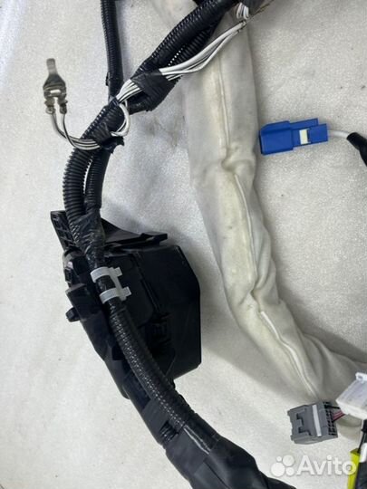 Проводка подкапотная (блока предохранителей)