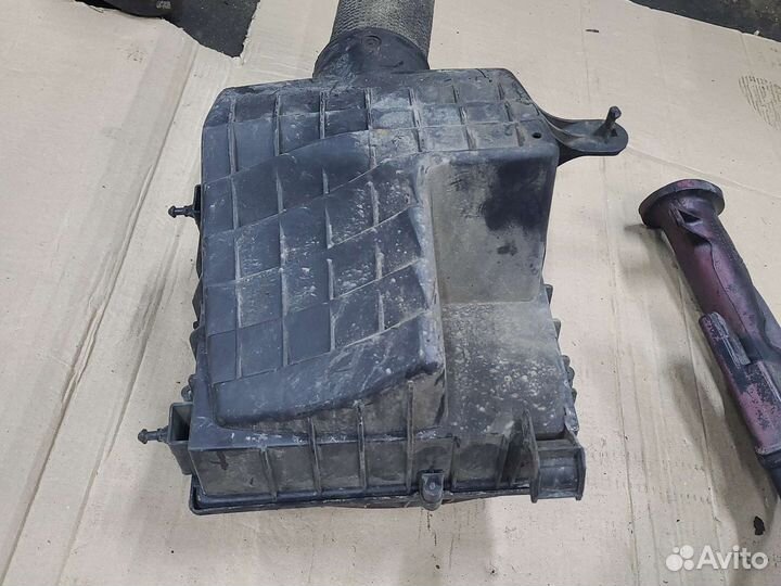 Корпус воздушного фильтра Opel Omega B