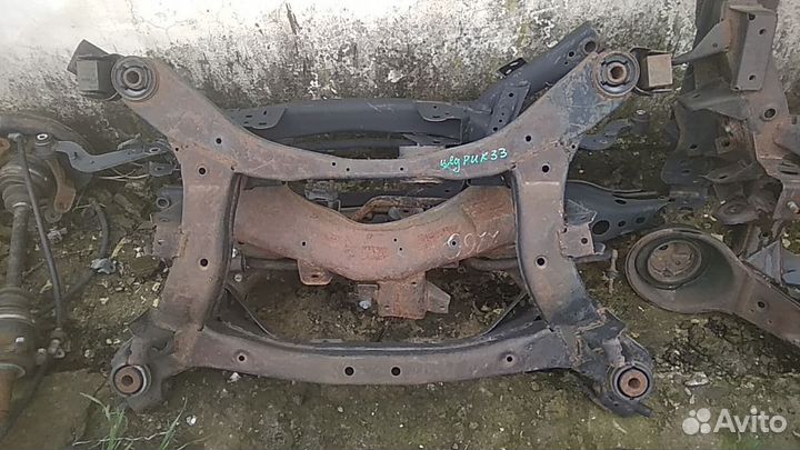 Балка подвески задняя на nissan cedric HY33