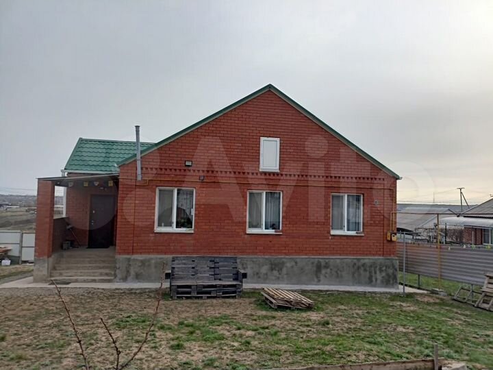 Дом 108 м² на участке 8 сот.