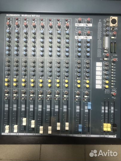 Allen heath mix wizard wz3 12:2