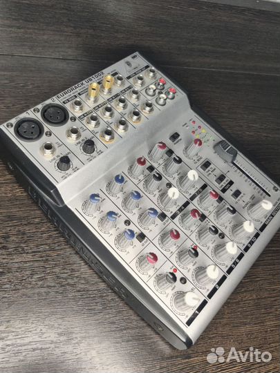 Микшерный пульт behringer eurorack ub1002
