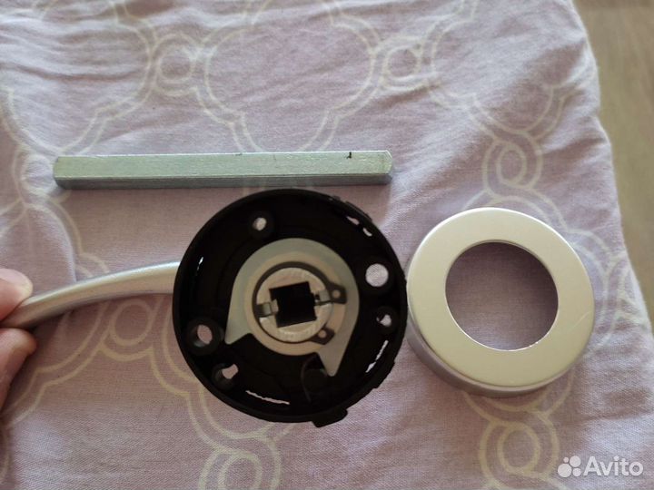 Новая ручка левая межкомнатная