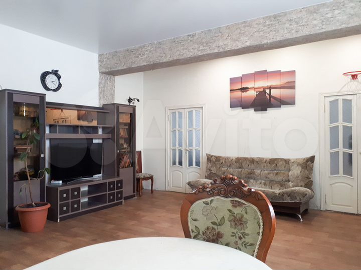 4-к. квартира, 93,3 м², 1/5 эт.