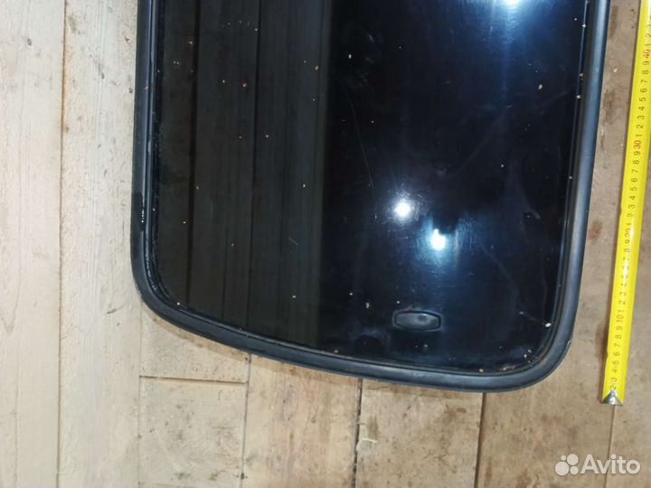 Стекло боковое Toyota Hiace 1996г