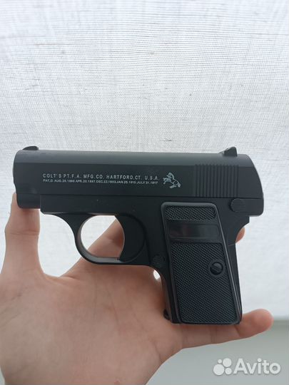 Железный игрушечный пистолет