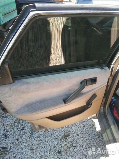 Дверь задняя левая Фольксваген Пассат B3 седан