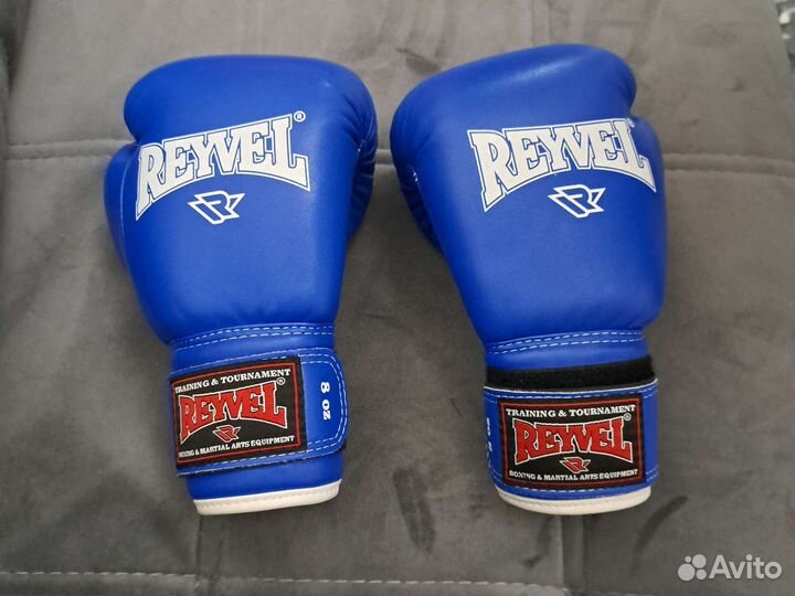 Боксерские перчатки reyvel
