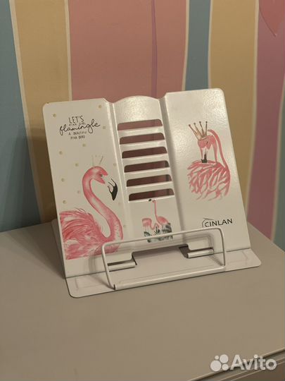 Подставка для книг