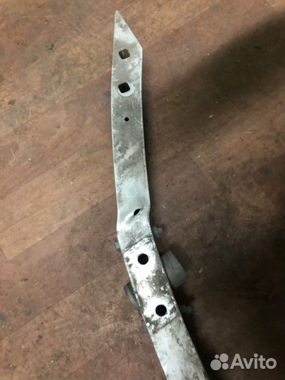 Усилитель бампера w 212