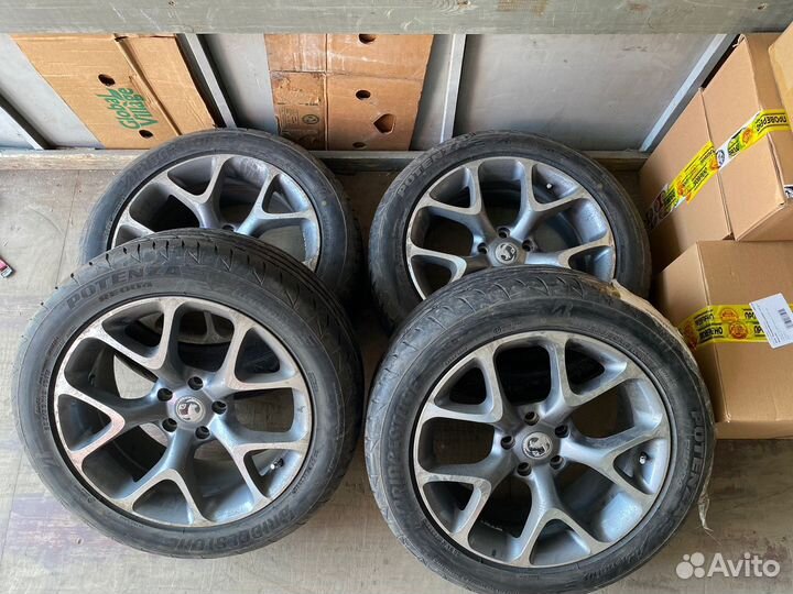 Bridgestone Potenza Adrenalin RE004 235/50 R18