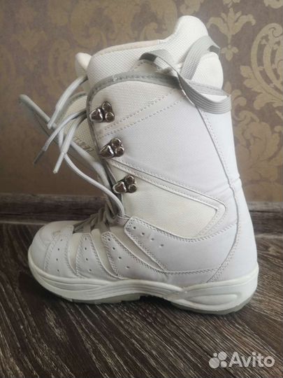Сноубордические ботинки женские 38
